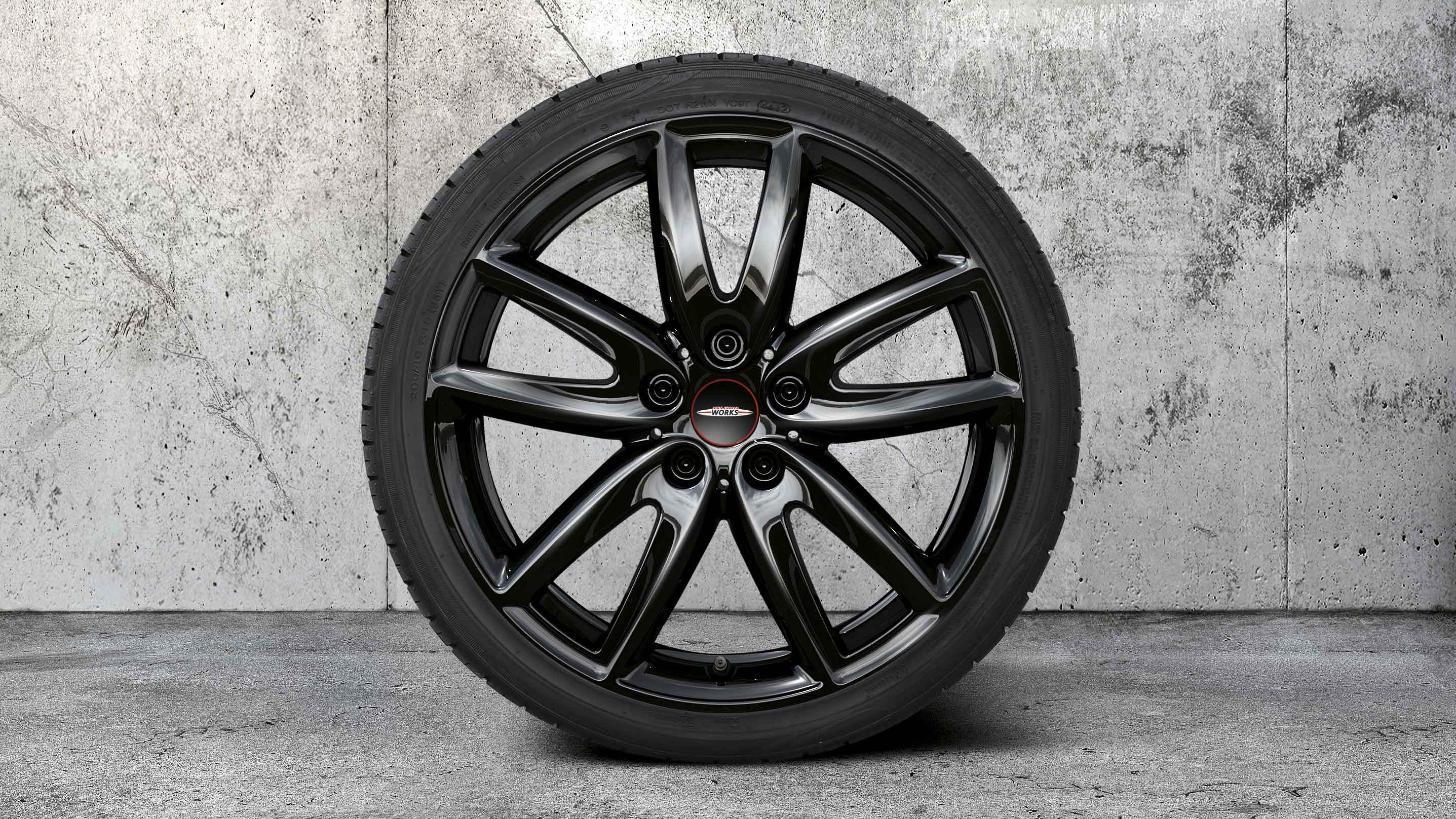 18" JCW Grip Spoke Jantlar – Stil 815 – Jet Black